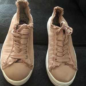 Rock & Candy SZ 7 distressed